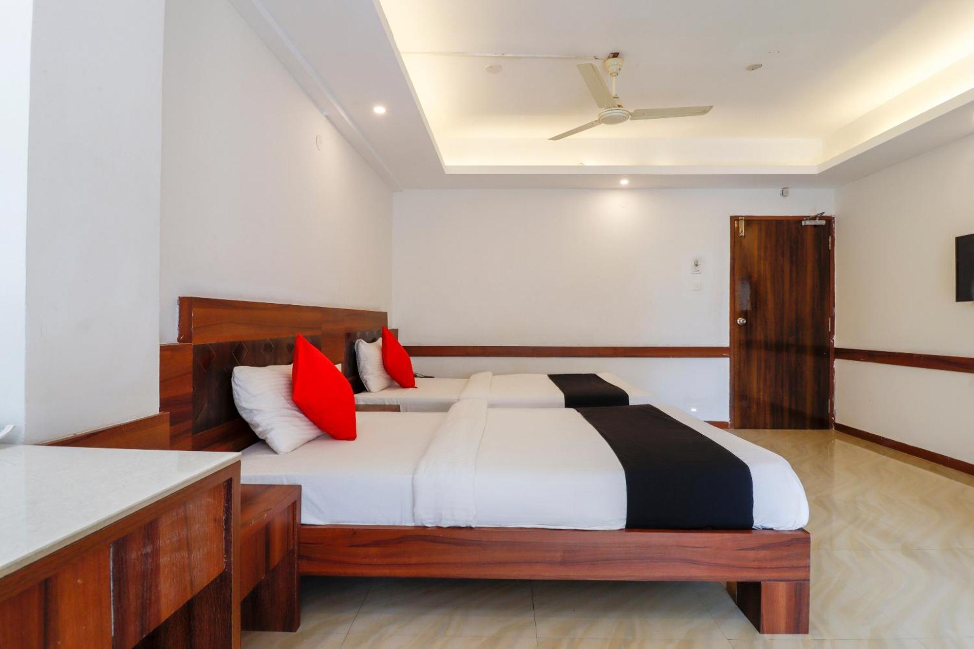 Hotel Capital O Sai Arya Residency Mangaluru Exterior foto
