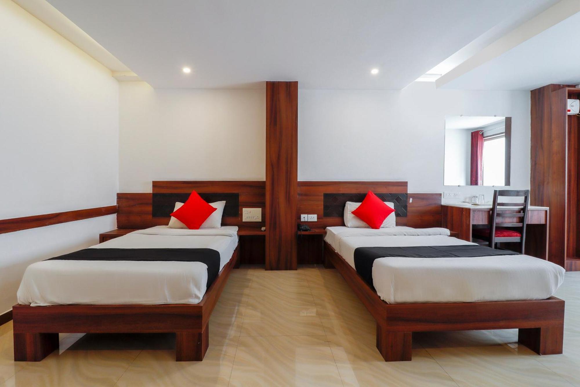 Hotel Capital O Sai Arya Residency Mangaluru Exterior foto