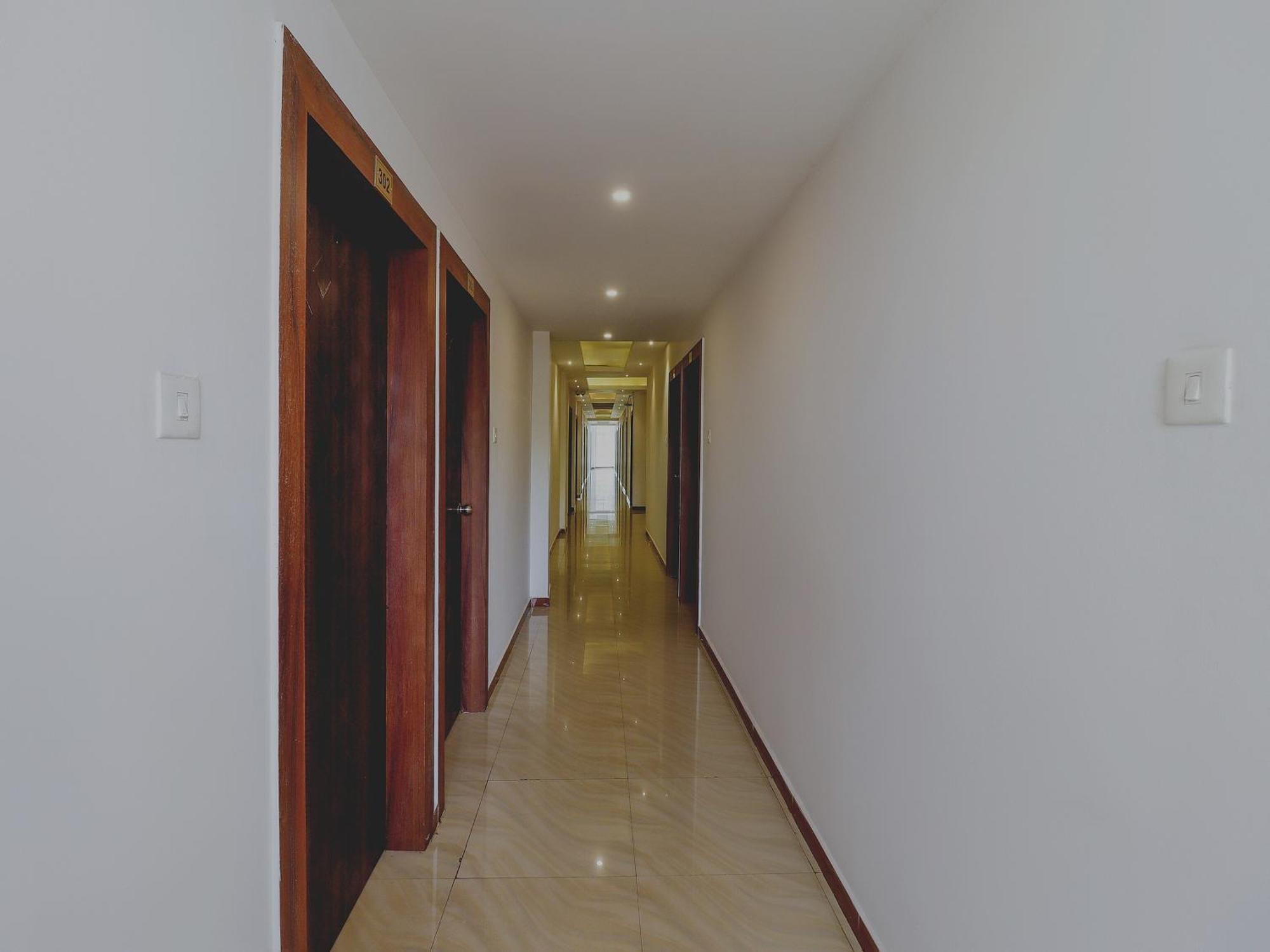 Hotel Capital O Sai Arya Residency Mangaluru Exterior foto