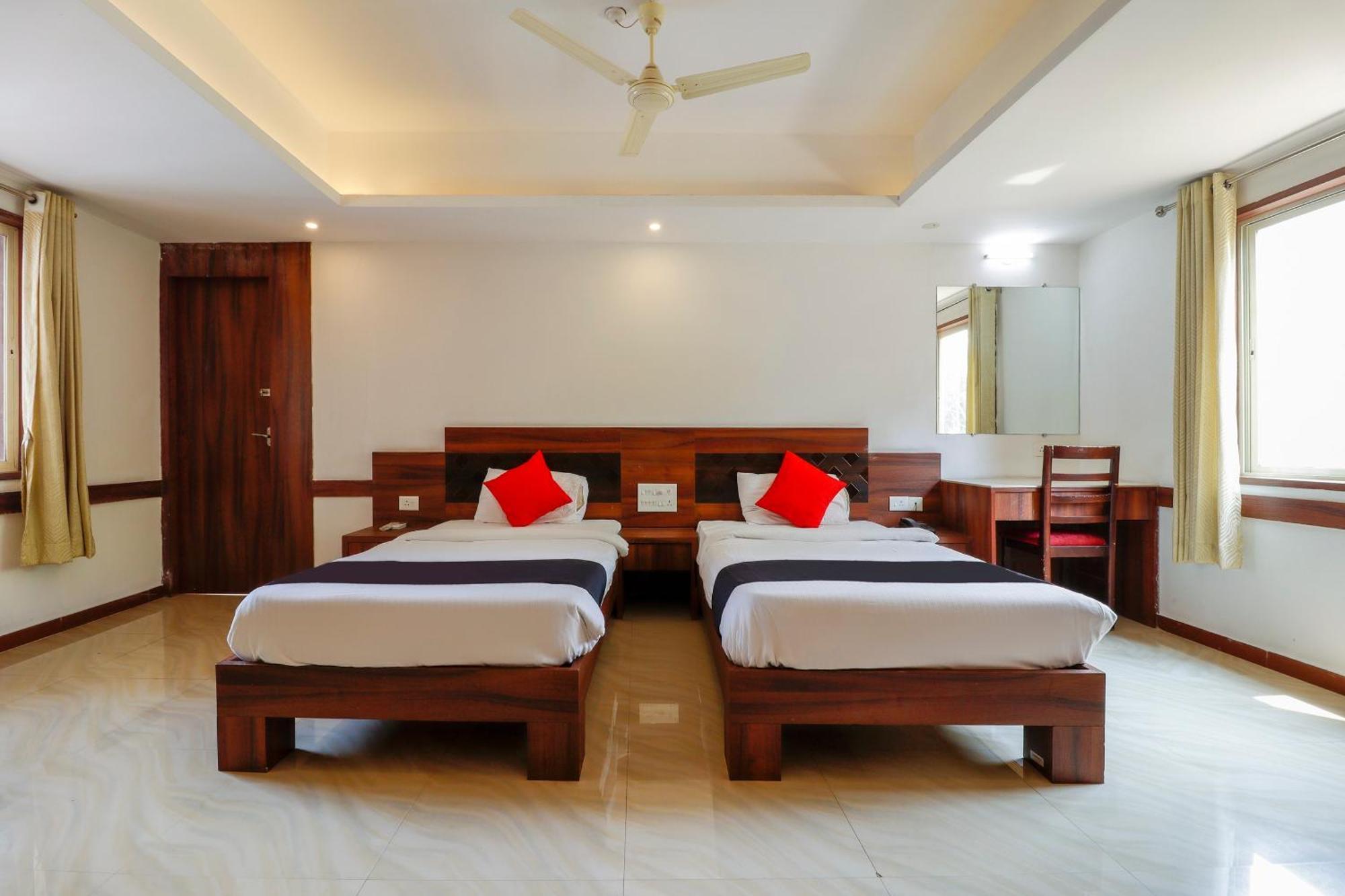Hotel Capital O Sai Arya Residency Mangaluru Exterior foto