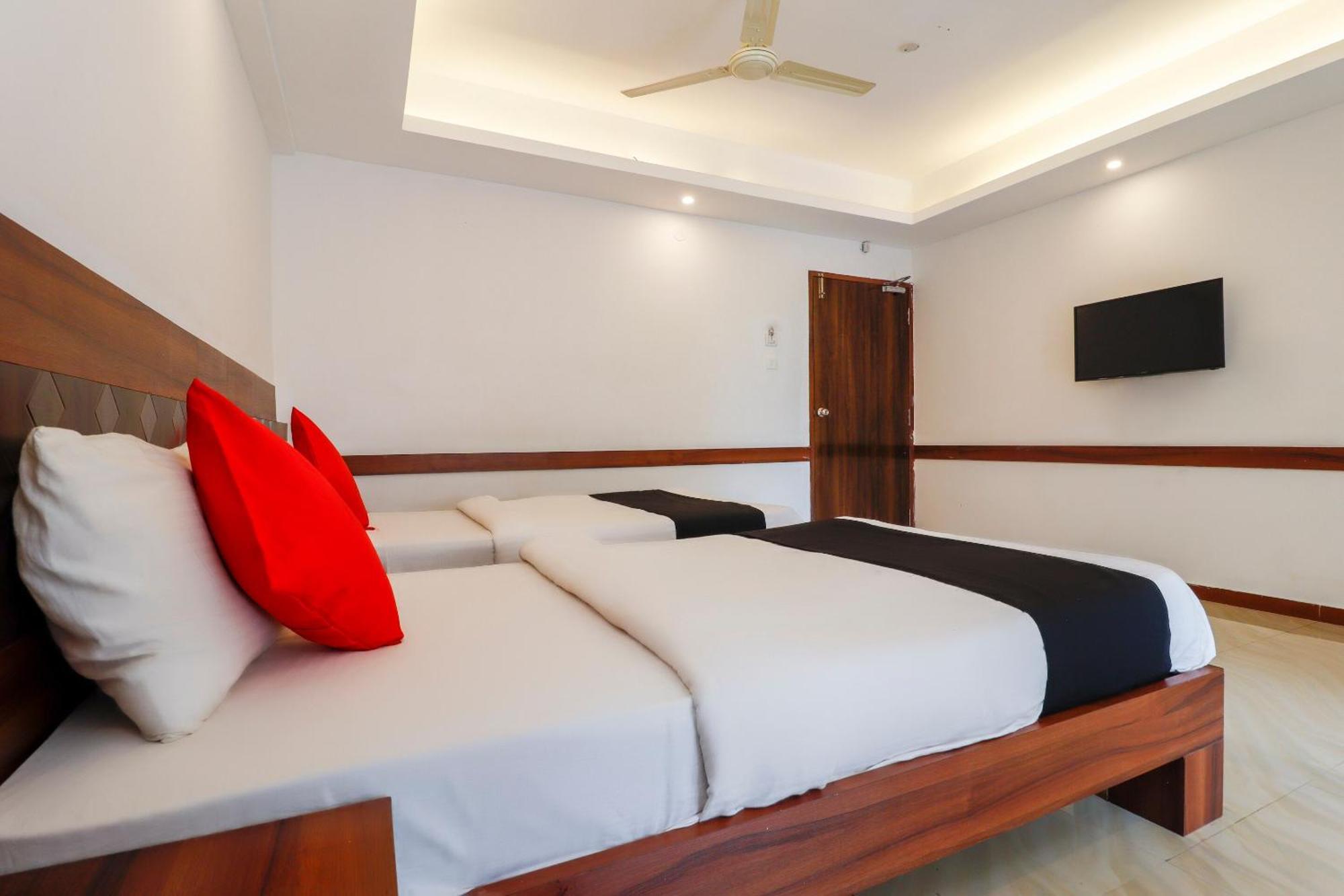 Hotel Capital O Sai Arya Residency Mangaluru Exterior foto