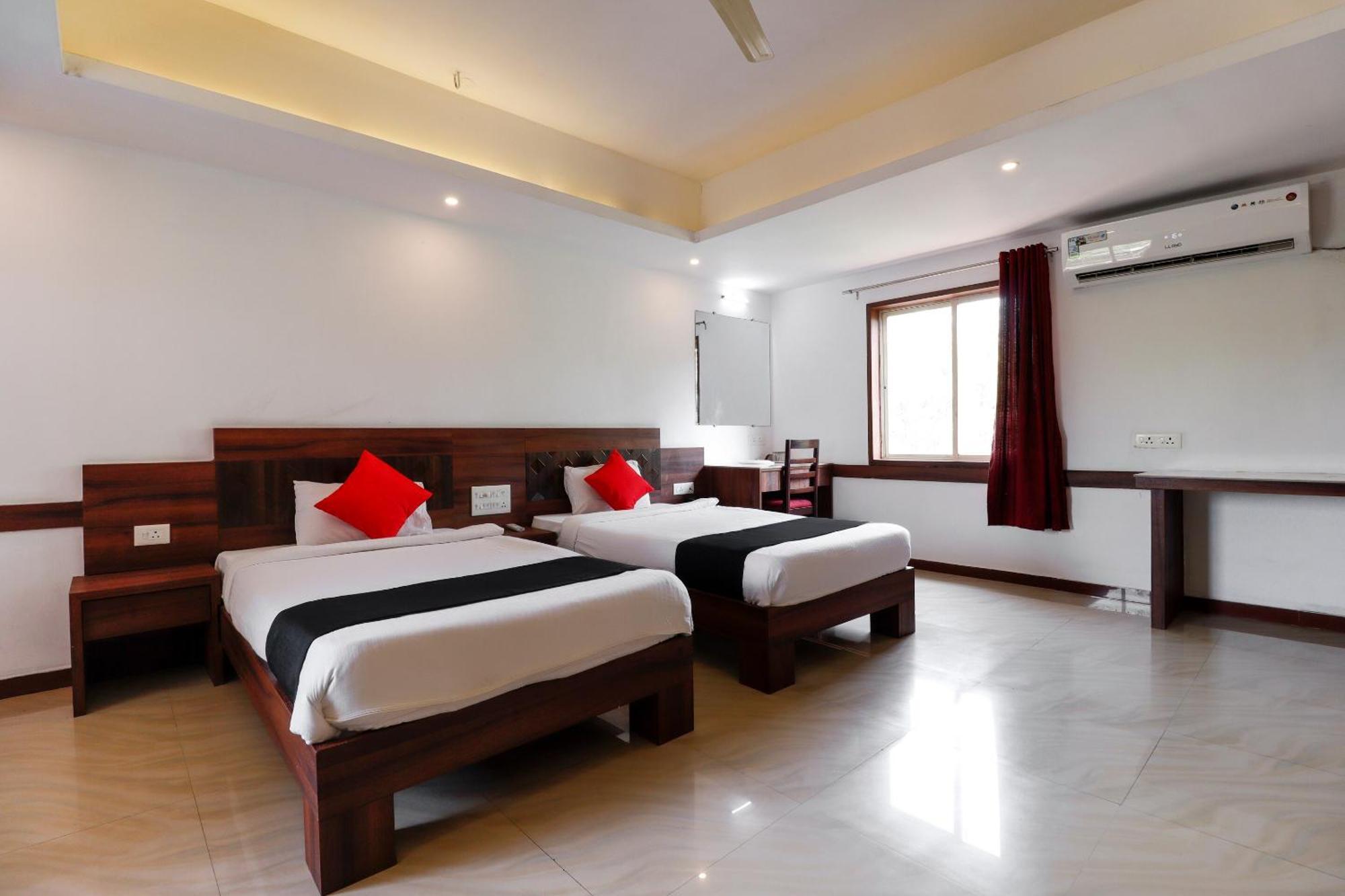 Hotel Capital O Sai Arya Residency Mangaluru Exterior foto